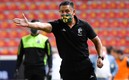 Nacho Ambriz dando indicaciones durante el duelo que León venció 3-2 al América
