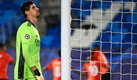 Thibaut Courtois, incrédulo por la goleada del Shakhtar en 45 minutos. (AFP)