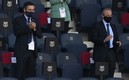 Josep Bartomeu y Florentino Pérez observan el Clásico Barcelona vs Real Madrid. Foto: AFP