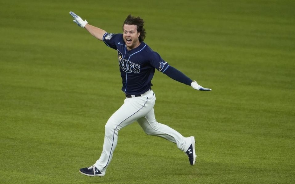 Phillips celebrando el hit de la victoria en el Juego 4. (Foto: AP)