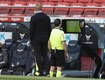 Martínez Munuera se robó el show en el clásico entre Barça y Madrid (AFP)