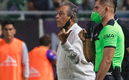 Tomás Boy quedó molesto con la derrota. (Foto: Mexsport)