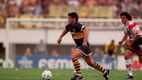 Teniendo como marco el Monumental de Buenos Aires, Diego Maradona dijo adiós con la playera de Boca Juniors. (Imagen: Web)