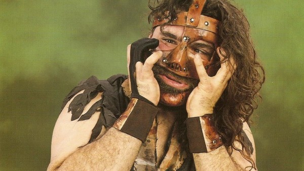 Mankind sostuvo rivalidades inolvidables con The Rock, Triple H y The Undertaker.
