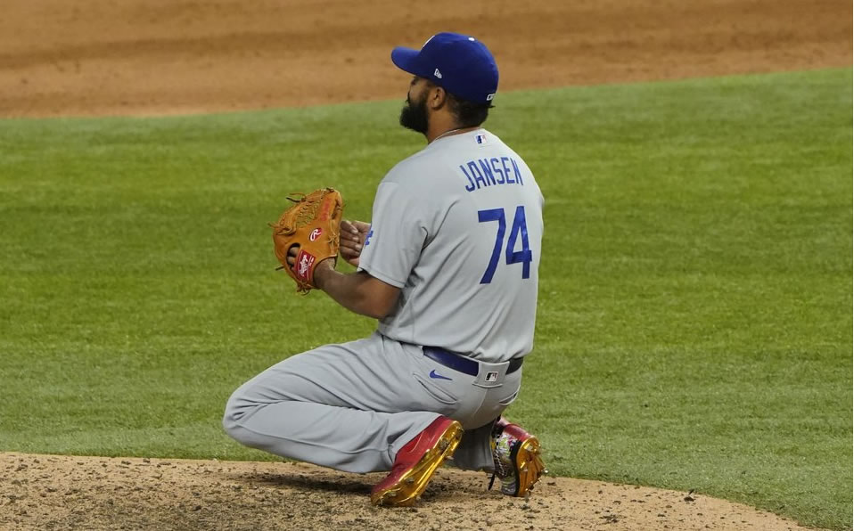 Kenley Jansen se convirtió en un personaje 'de terror' para los fans de los Dodgers