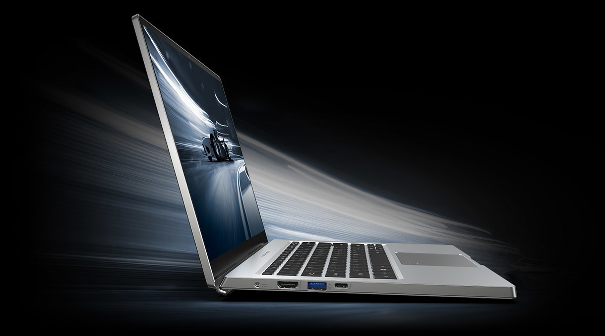 La pantalla ofrece colores intensos a través del panel de 340 nits con una gama de colores 100 % RGB.