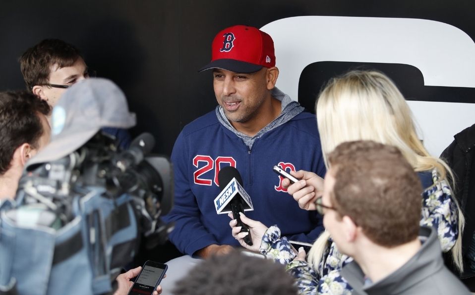 Cora ganó casi 200 juegos en sus primeras dos temporadas como manager del equipo. (Foto: AP)