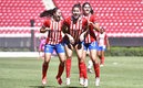 La jugadora llegó a 21 goles defendiendo la camiseta de Chivas (Imago7)