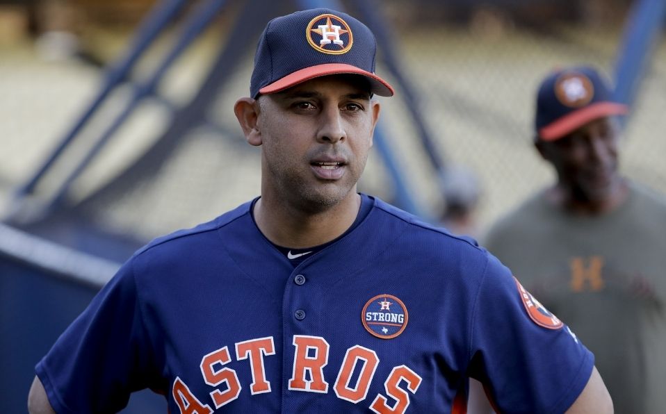 Alex Cora fue coach de banca de los Astros en la temporada 2017. (Foto: AP)