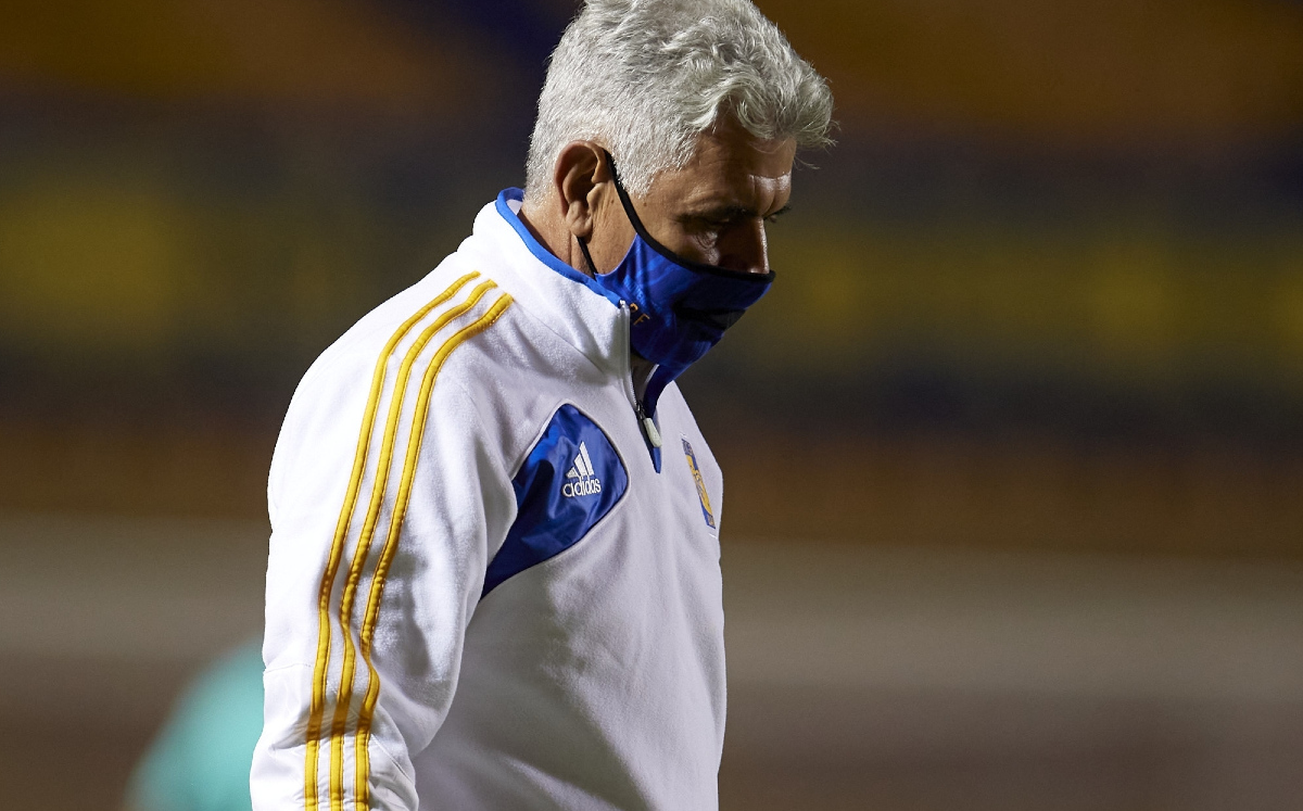 Tuca estalló contra el arbitraje por gol anulado a Gignac. (Foto: Mexsport)