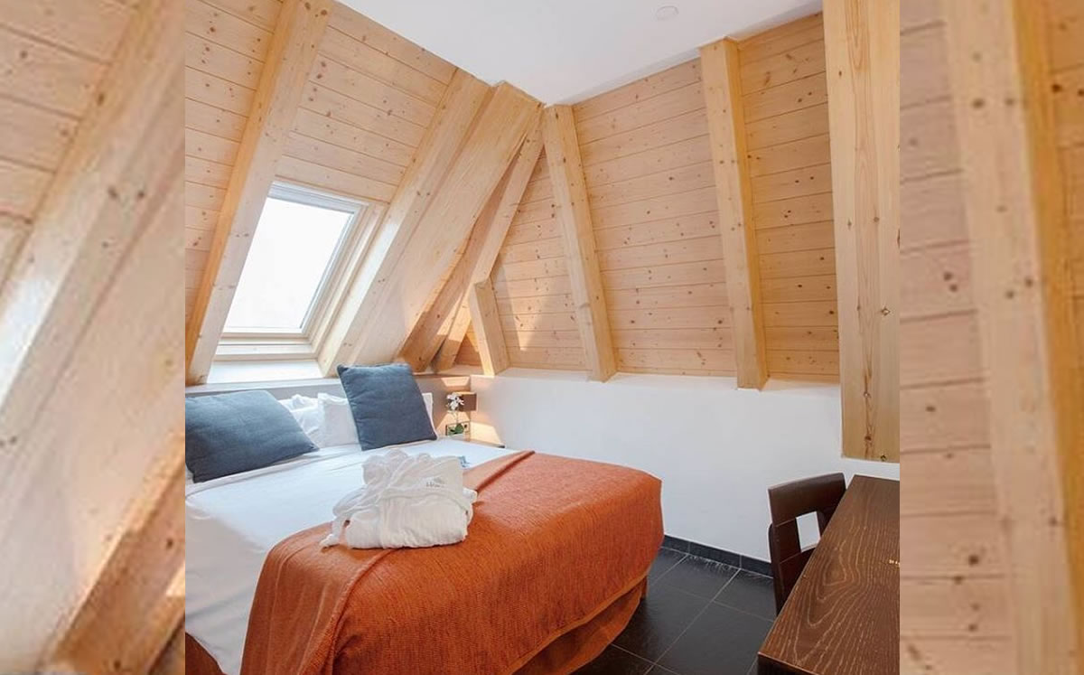 Dispone de un total de 141 habitaciones. Según el establecimiento, todas ellas tienen una decoración inspirada en la alta montaña