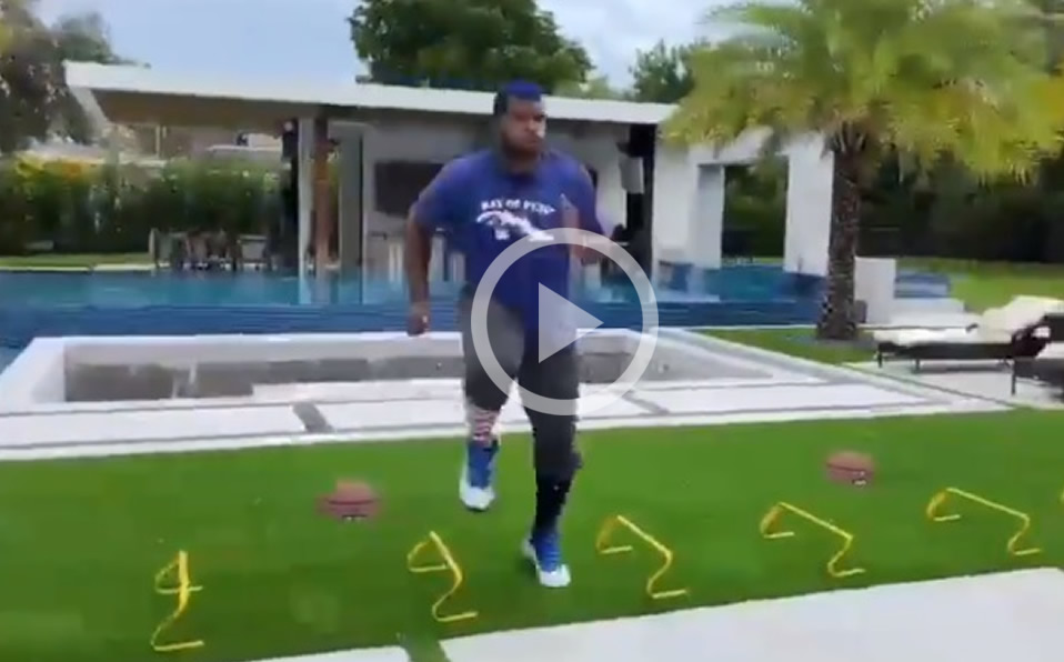 [VIDEO] Los espectaculares ejercicios de Yasiel Puig