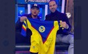 Urías se mostró feliz con el obsequio de Zague. FOTO: @LRZague