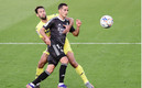 Los jugadores del Villarreal reclamaron fuera de juego de Lucas Vázquez. (FOTO: AFP)