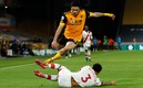 Raúl tuvo un buen partido pero no pudo romper su sequía de un mes con los Wolves. Foto: AFP