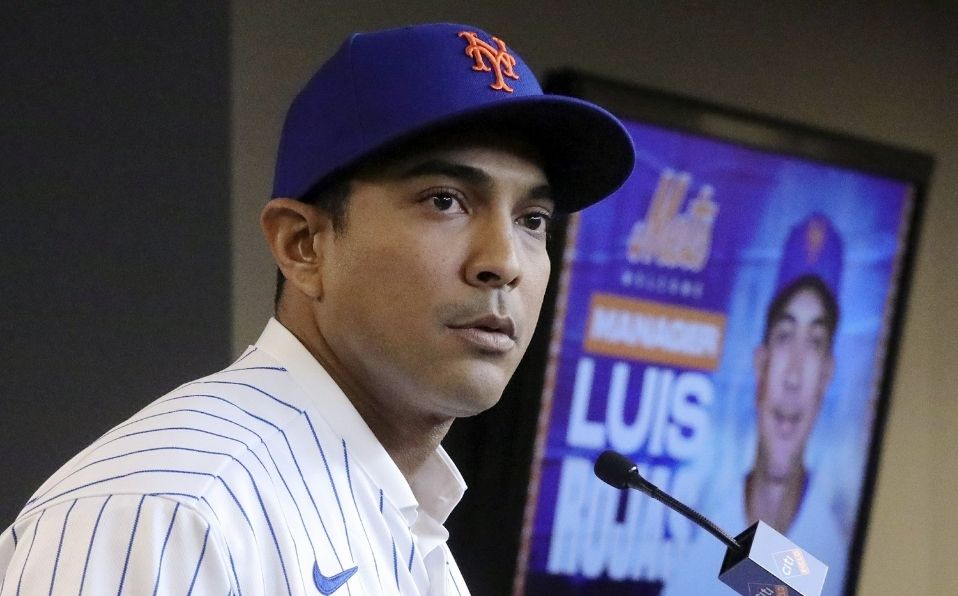 Rojas dirigió por primera vez en Grandes Ligas en la temporada recortada de 2020. (Foto: AP)