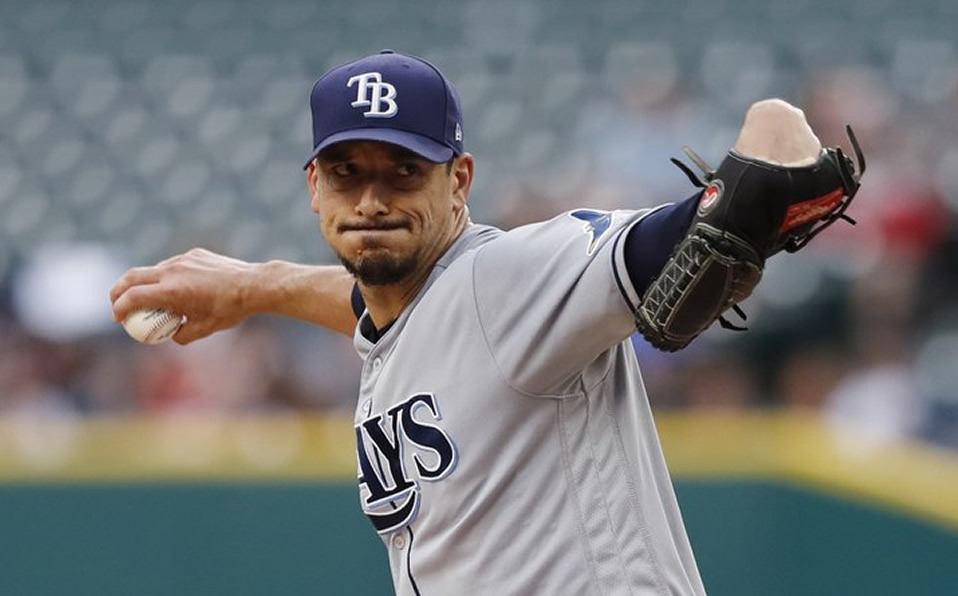 Atlanta se fortalece: firma a Charlie Morton
