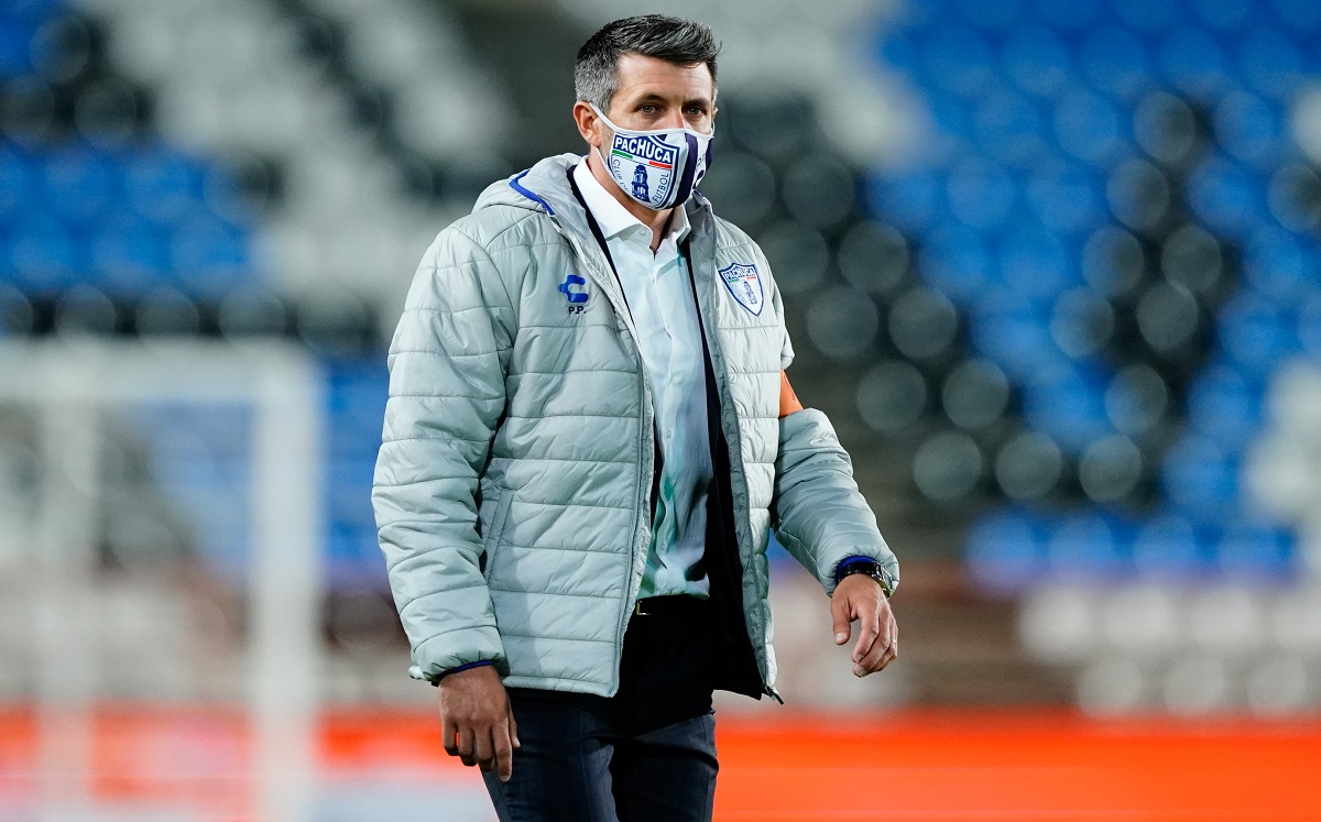 El estratega de Pachuca, molesto por la derrota (Imago7)