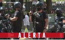 El flujo de gente que fue a despedir a Diego Maradona en la Casa Rosada se descontroló y hay enfrentamientos entre aficionados y la policía.