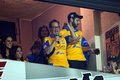 Rob Schneider asistió al Estadio Universitario.
