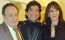 Maradona y su sonrisa a lado de Chespirito y Florinda Meza
