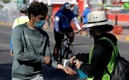 De acuerdo con Hugo López Gatell los hospitales están llenos por la cantidad de casos de covid-19. Foto: AFP