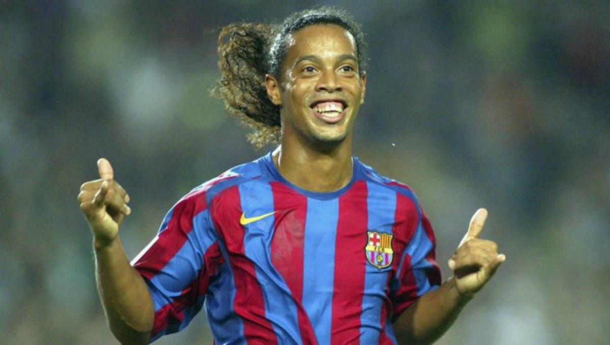 Ronaldinho | Mediocampista | Uno de los momentos más brillantes de su trayectoria los vivió con la camiseta blaugrana.