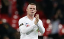 Wayne Rooney solo se dirigiendo. (FOTO: AP)