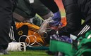 De acuerdo a Sky Sports Inglaterra, los primeros reportes indican que Raúl Alonso va respondiendo bien luego de haber sido llevado de emergencia al ho