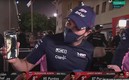 Checo Pérez compartió el momento de la videollamada con su hijo en el momento en que lo entrevistaban. Foto: Movistar TV España