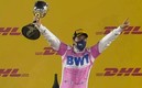 El piloto mexicano dijo que esperó por 10 años ganar un Gran Premio, lo cual logró hoy en Baréin (AFP)