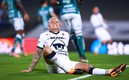 Iturbe tuvo que salir de cambio a los 50 miutos en la Final Pumas-León Foto: Imago7