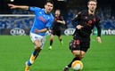 El Napoli de Chucky Lozano aseguró su lugar entre los 32 clasificados de Europa League. Foto: AFP