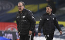 Marcelo Bielsa, molesto por la derrota (AFP)