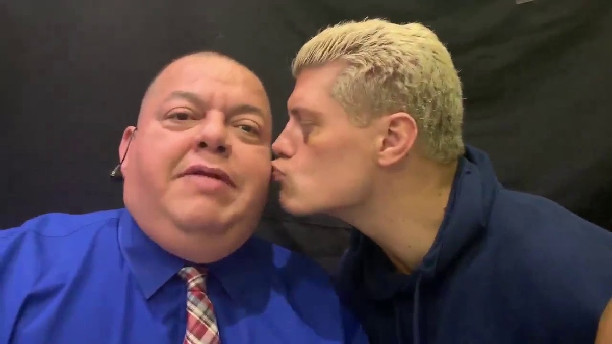 Hugo Savinovich | Su carrera la ha forjado principalmente en la WWE, pero ahora la AAA cuenta con su talento.