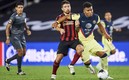 El colombiano tiene pie y medio fuera de las Águilas, solo que aún no lo acomodan. Foto: Mexsport