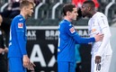 Marcus Thuram perdió la 'cabeza' en el partido. FOTO: AFP.