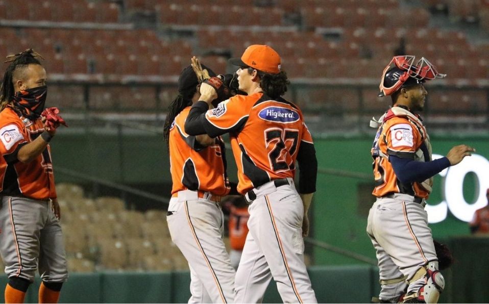 Peter O'Brien rompió el empate en las entradas extras. (Foto: Toros del Este)