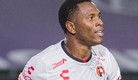 Angulo fue a ayudar a la víctima. (Foto: Mexsport)