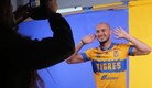 Los dos refuerzos se divirtieron con la sesión de fotos. (Foto: Tigres)