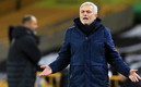 Mourinho consideró que la Premier League debió tomar una decisión más rápida sobre juego ante Fulham. (FOTO: AFP)
