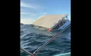 Se hundió barco en Puerto Vallarta. (Captura)