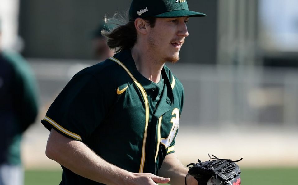 Gossett se sometió a la cirugía Tommy John en 2018 y no ha lanzado desde entonces. (Foto: MLB.com)