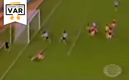 Con el VAR la 'otra Mano de Dios' de Diego Maradona se hubiera marcado (Captura)
