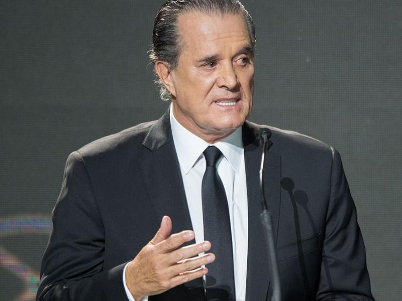 Raúl Orvañanos, exportero y hoy narrador en Fox Sports