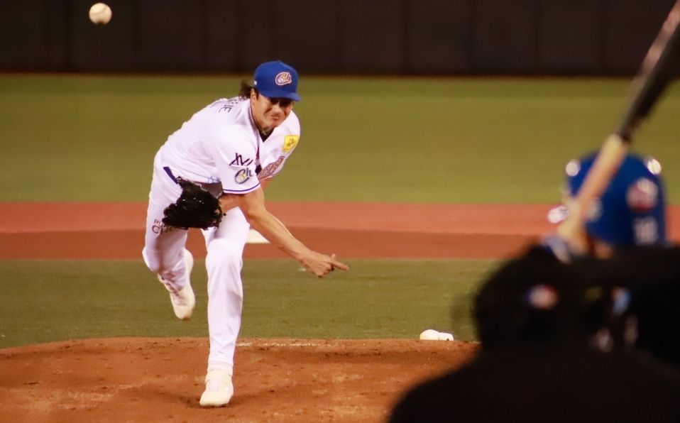 El abridor Luis Alonso Mendoza no pudo llegar a la tercera entrada. (Foto: @Charrosbeisbol)