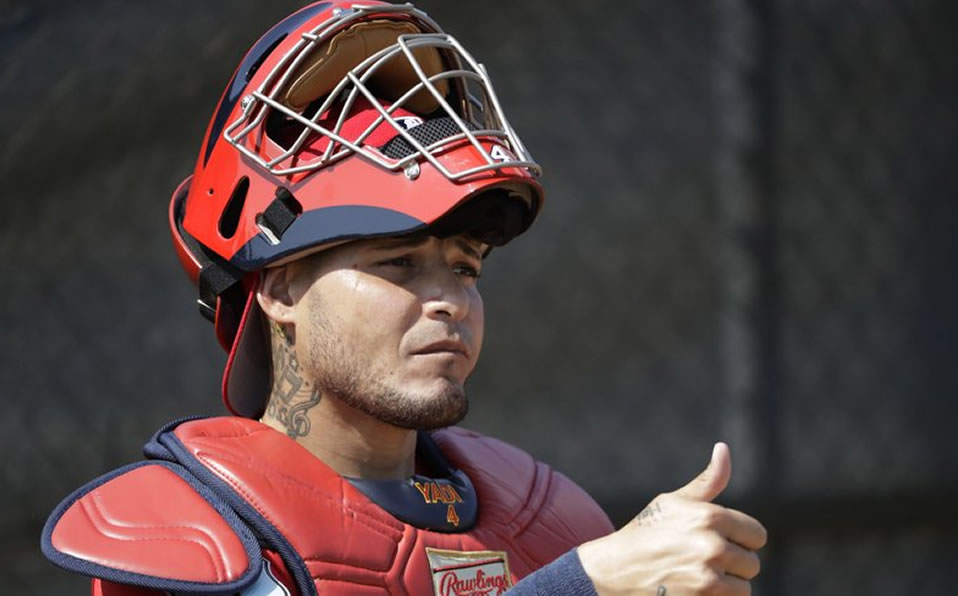 RUMORES MLB: Que Yadier se quede en SL es 'casi inevitable'