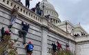 Simpatizantes de Donald Trump irrumpieron en el Capitolio