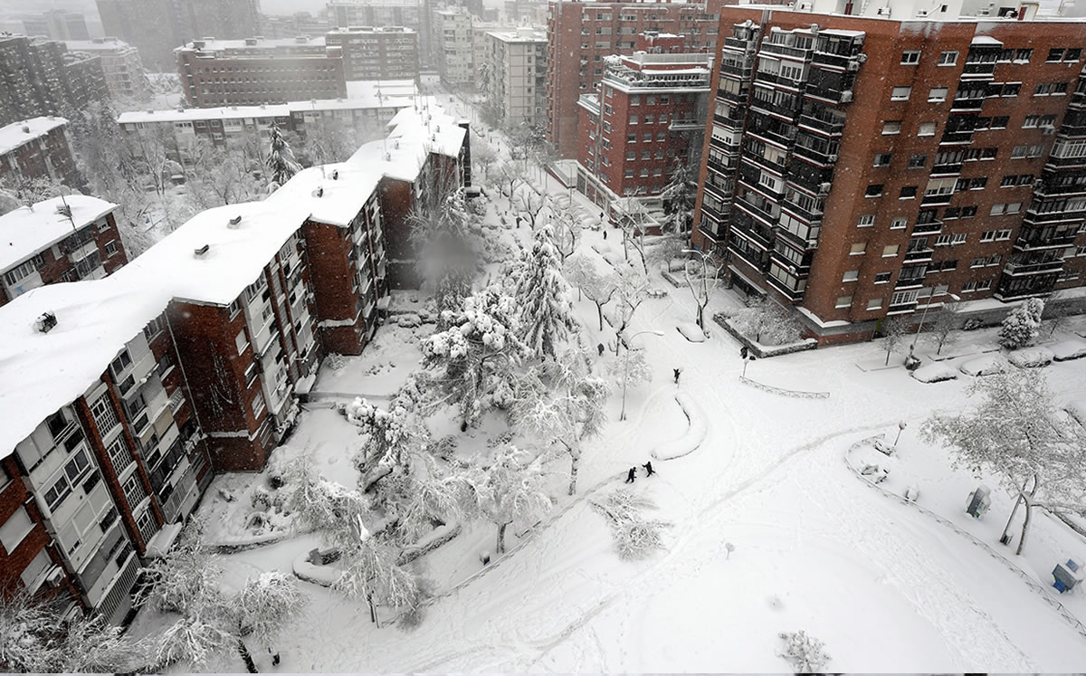 Las postales que regaló este sábado la nevada. (AFP)
