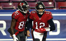 Brady conectó con Antonio Brown en las diagonales (AFP)